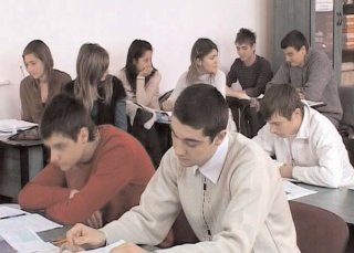 IȘJ Dâmbovița centralizează datele pentru bursele elevilor